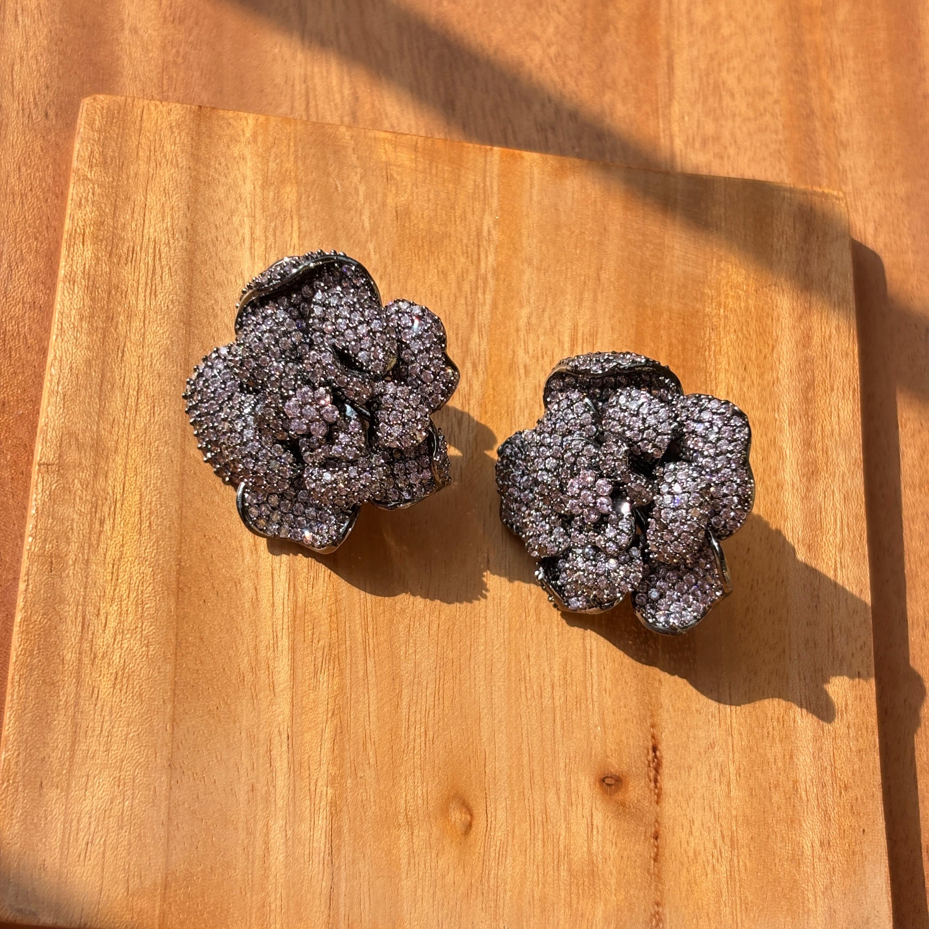 Flower studs