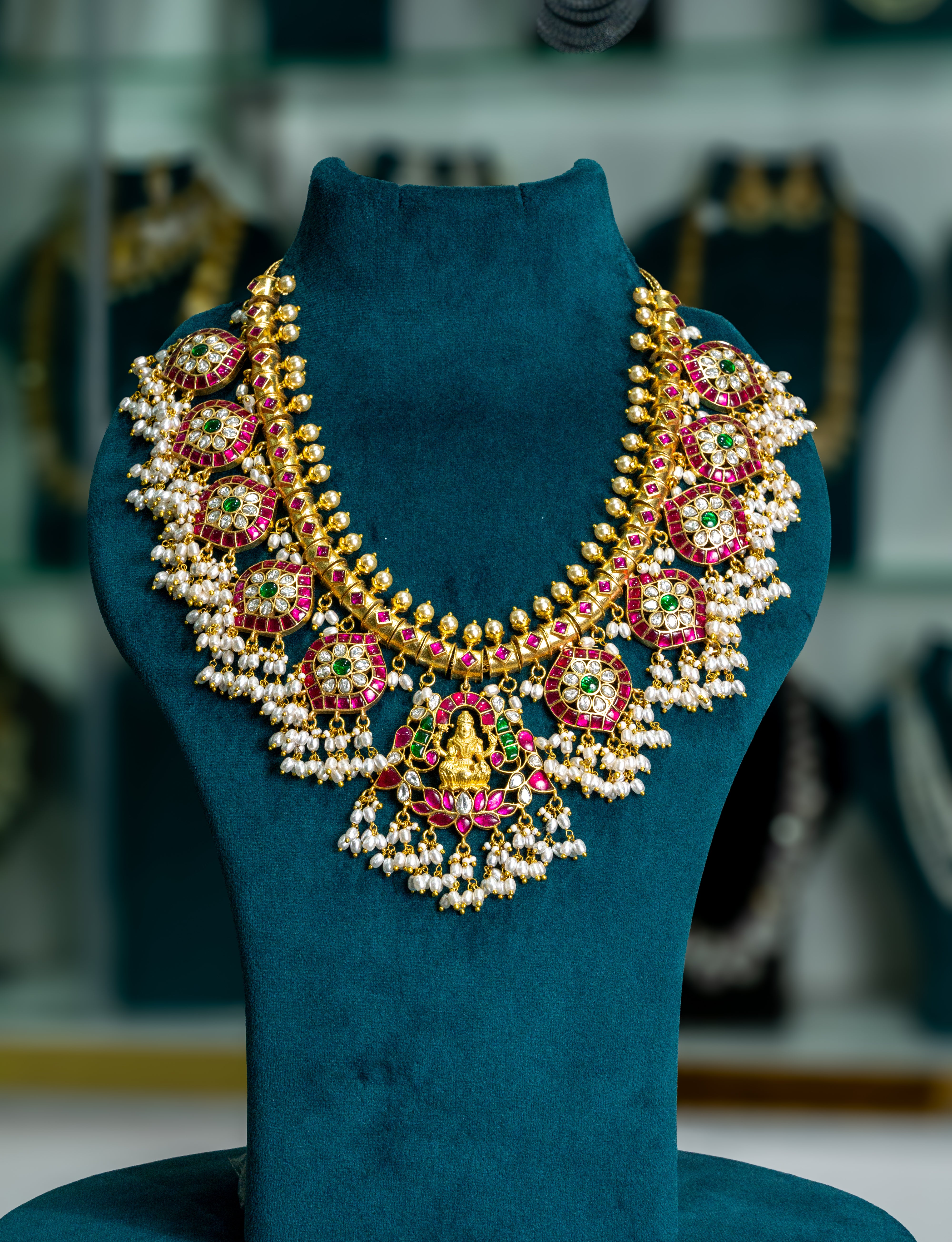 Jadau kundan traditional guttapusalu nakshi necklace