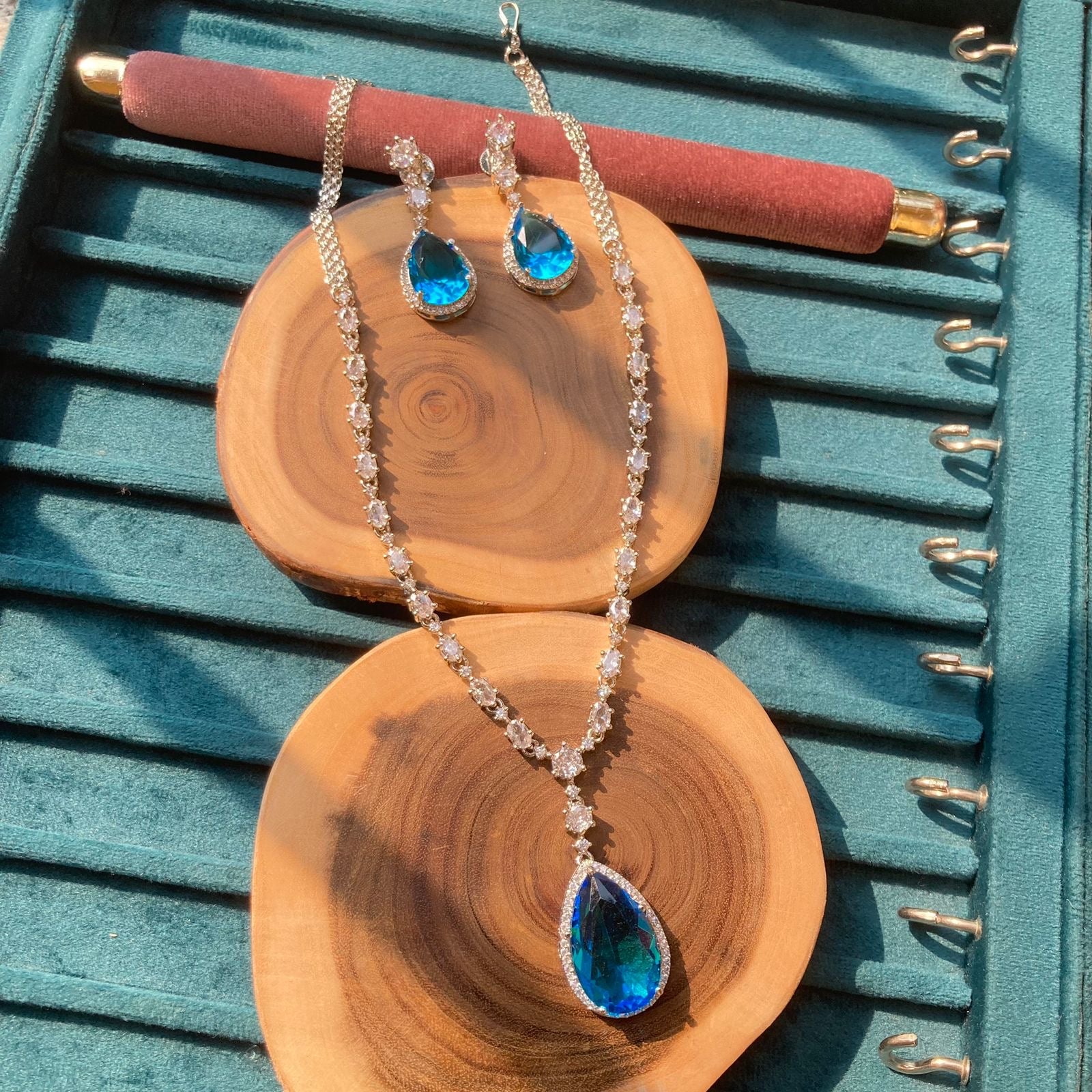 Pear Drop Necklace With Earrings